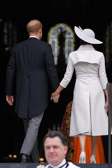 Hand in Hand in die Kirche: Prinz Harry und Herzogin Meghan