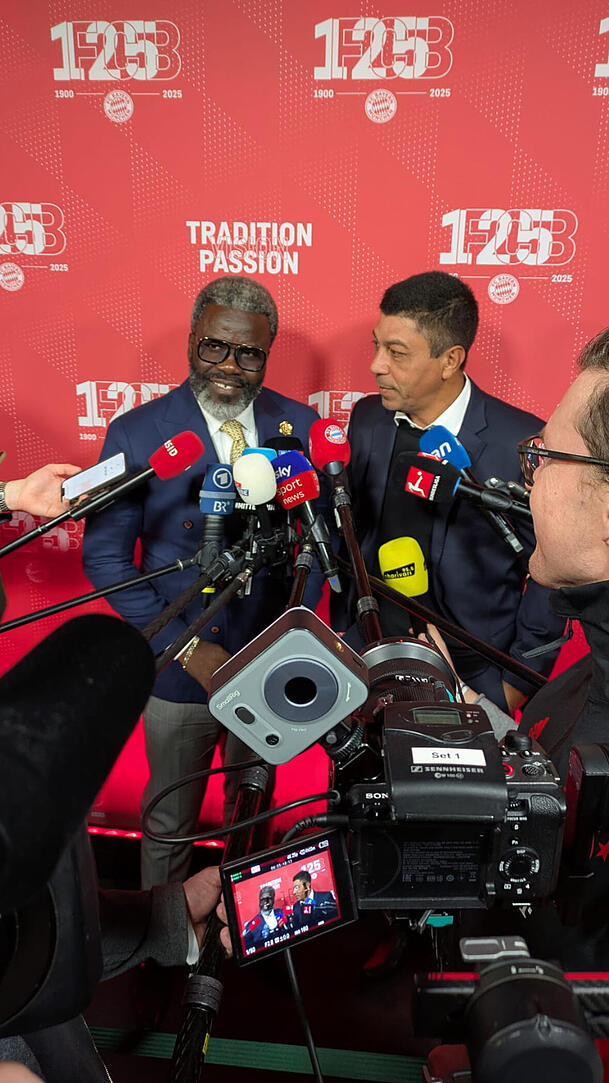 Hätten Sie ihn in diesem Outfit erkannt? Sammy Kuffour. Hätten Sie ihn in diesem Outfit erkannt? Sammy Kuffour.