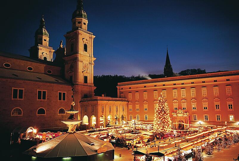 Stimmungsvoll: der beleuchtete Christkindlmarkt in Salzburg.