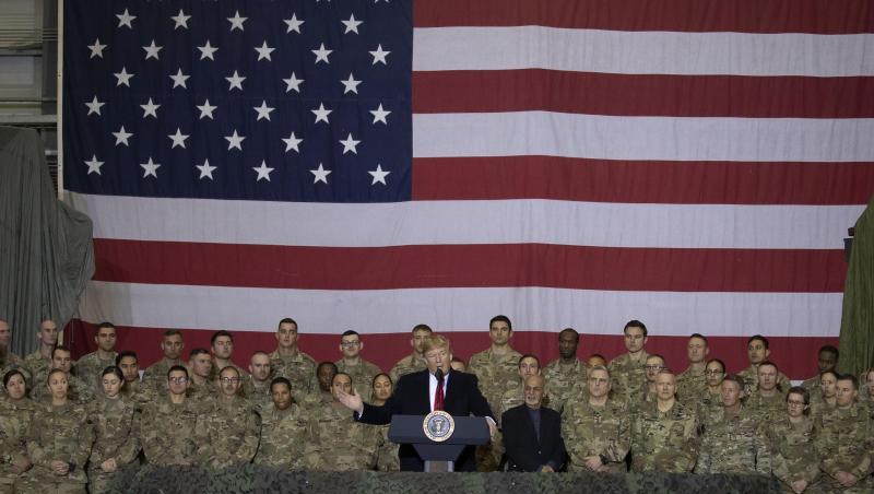 US-Präsident Donald Trump spricht zu Mitgliedern der amerikanischen Truppen auf der Bagram Air Base nördlich von Kabul.