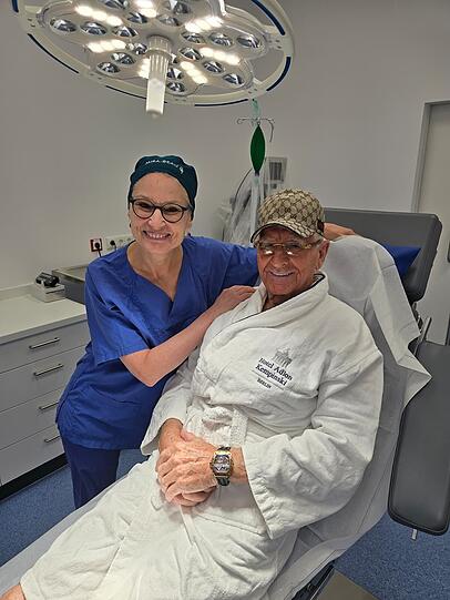 Frédéric Prinz von Anhalt bei einer ganz besonderen Botox-Behandlung.