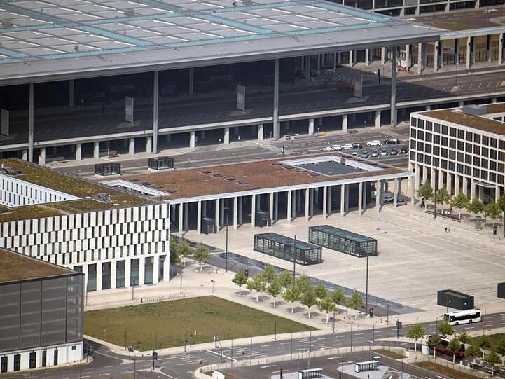 Das Hauptterminal des Hauptstadtflughafens BER in Schönefeld.