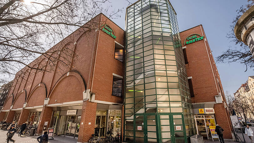 Galeria ist Mieter in dem Backsteinbau am Rotkreuzplatz. Der Eigent&uuml;mer will neu bauen.