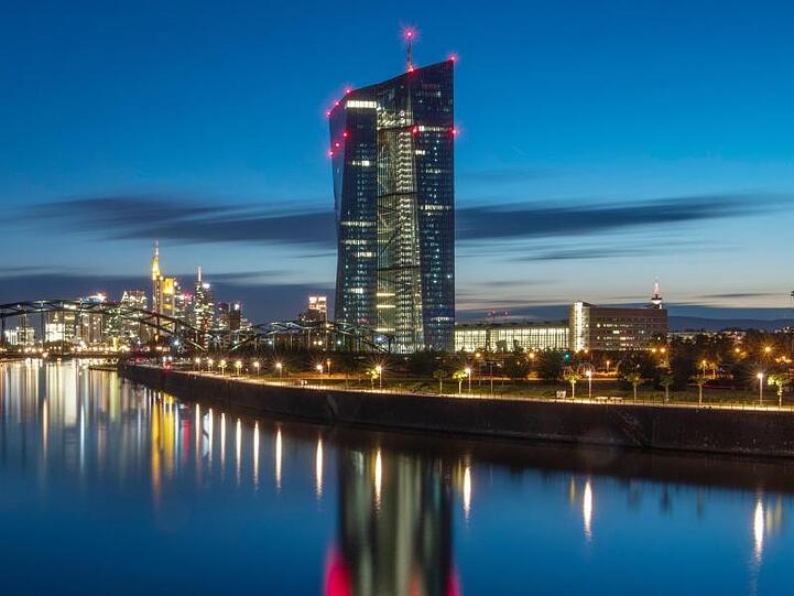 Die Europäische Zentralbank in Frankfurt am Main. Seit der schweren Finanz- und Wirtschaftskrise 2008 haben die Aufseher die Vorschriften generell verschärft und unterziehen die Institute regelmäßigen Gesundheitschecks.