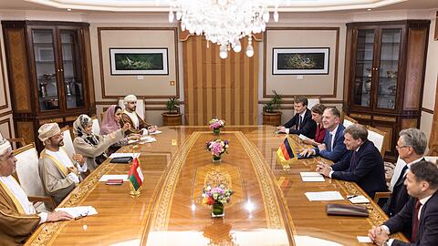 Außenminister Johann Wadephul (CDU) führte im Sultanat Oman in der Golfregion politische Gespräche. (Archivbild)