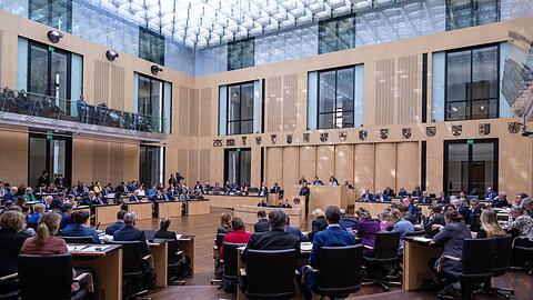 Der Bundesrat hat dem Spritpreispaket der Bundesregierung zugestimmt.