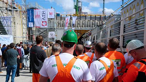 "Donna Maria" ist gestartet: Die Tunnelbohrmaschine ist 178 Meter lang und 700 Tonnen schwer.