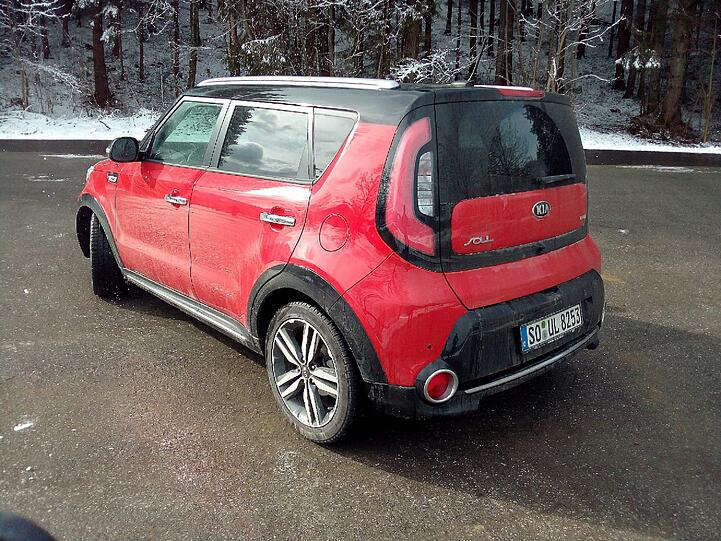 Gewöhnungsbedürftig: Das Heck ist definitiv nicht die Schokoladenseite des Kia Soul.