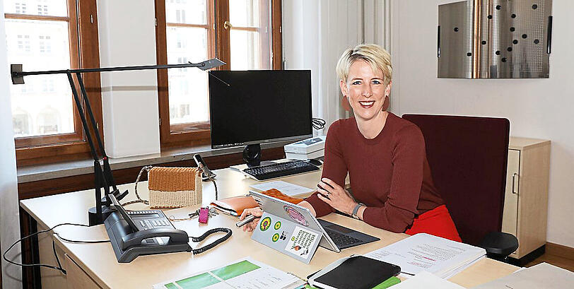 Zweiter Stock im Rathaus: An diesem Schreibtisch saß vor ein paar Wochen noch die damals Dritte Bürgermeisterin Christine Strobl (SPD).