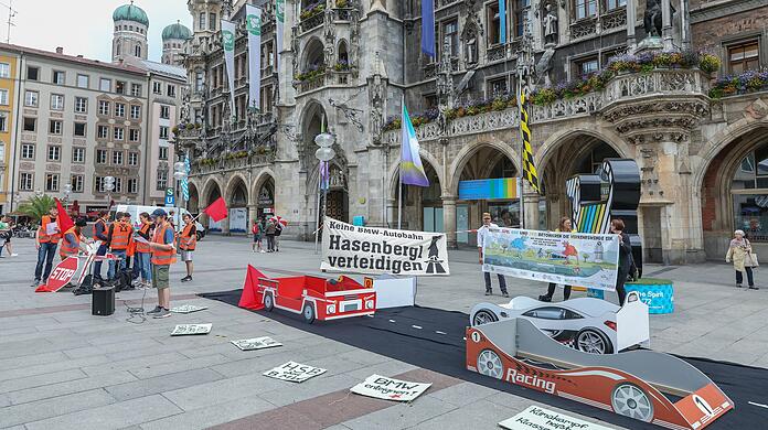 Protest gegen den BMW-Tunnel am Mittwoch auf dem Marienplatz.