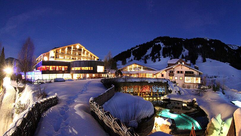 Gewinnen Sie eine Wellness- und Ski-Woche zu zweit im Tiroler Luxus-Resort "Hotel Jungbrunn - Das Alpine Lifestyle Hotel" Gewinnen Sie eine Wellness- und Ski-Woche zu zweit im Tiroler Luxus-Resort "Hotel Jungbrunn - Das Alpine Lifestyle Hotel"