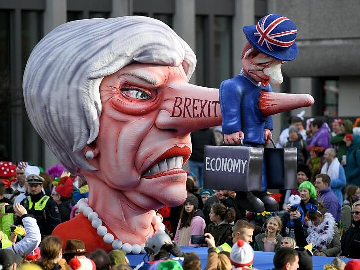 Premierministerin Theresa May...