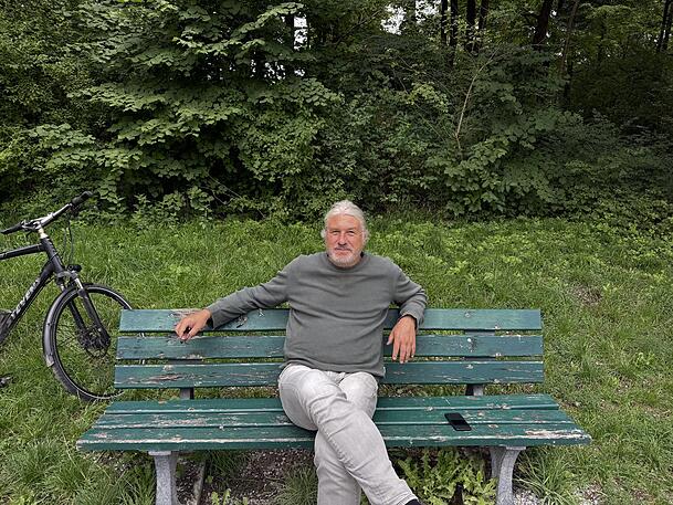 Marco (61) findet, dass der Cannabis-Rauch übel riecht, hat aber grundsätzlich kein Problem damit. Marco (61) findet, dass der Cannabis-Rauch übel riecht, hat aber grundsätzlich kein Problem damit.