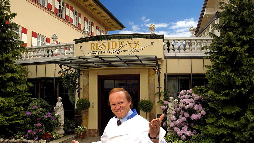 Heinz Winkler vor der Residenz in Aschau. Heinz Winkler vor der Residenz in Aschau.