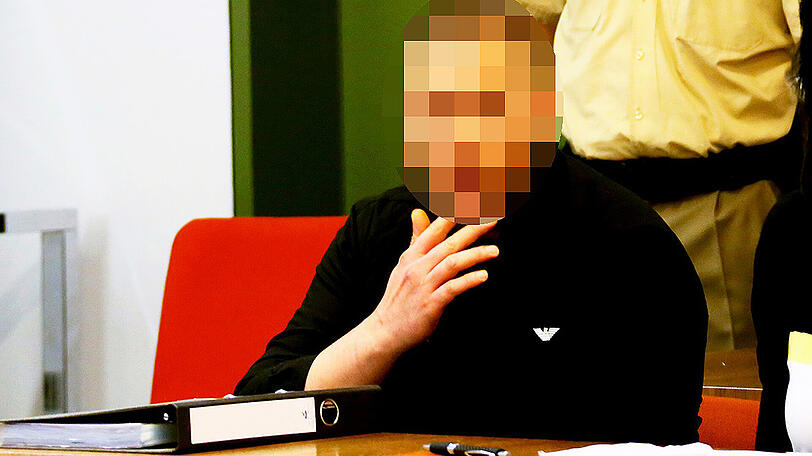 Der Brandstifter auf der Anklagebank.