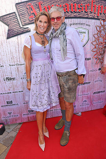 Society-Lady Kathi Stumpf und Alexander Beza.