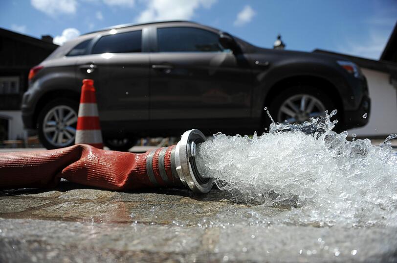 Auch den Tegernsee hatte das Hochwasser in der letzten Tagen fest im Griff.