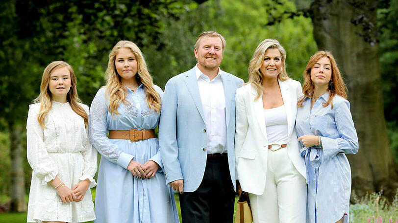 Willem-Alexander mit seiner Ehefrau und den Töchtern.