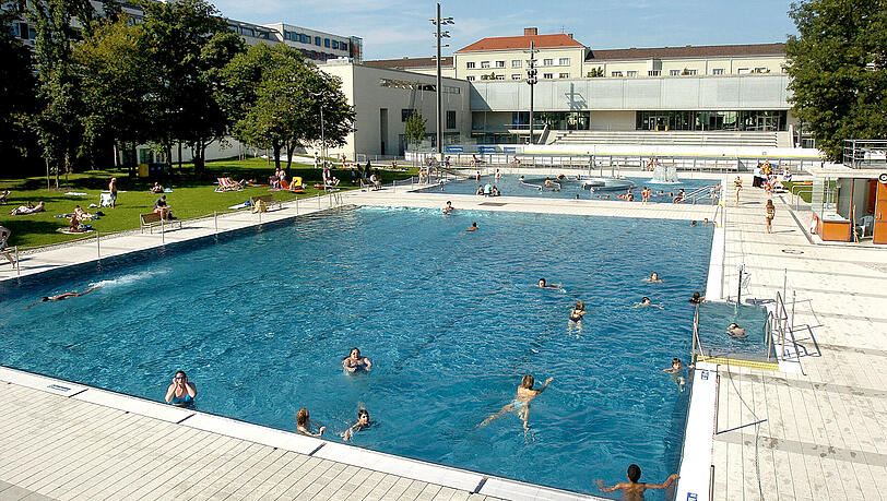 25-Meter-Becken mit zwei Schwimmerbahnen: Auch das Prinzregentenbad macht am Donnerstag (15. Mai) auf.