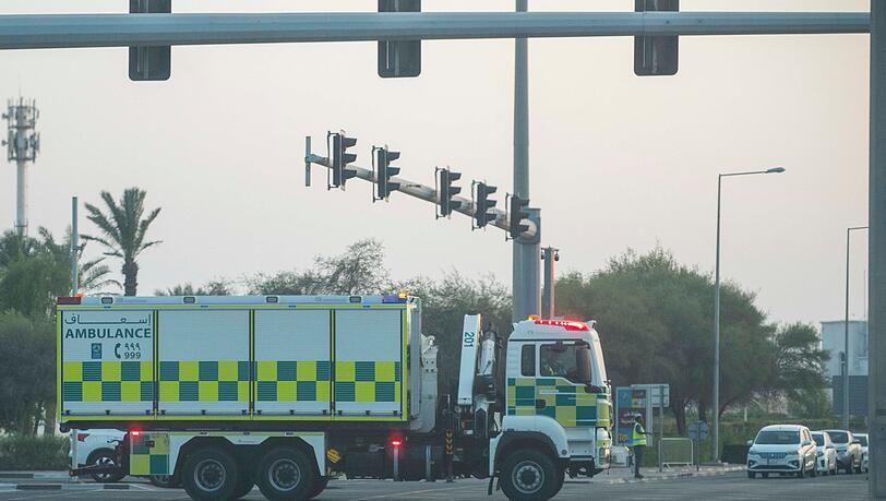 Ein Krankenwagen in der Nähe des israelischen Angriffsorts in Doha.