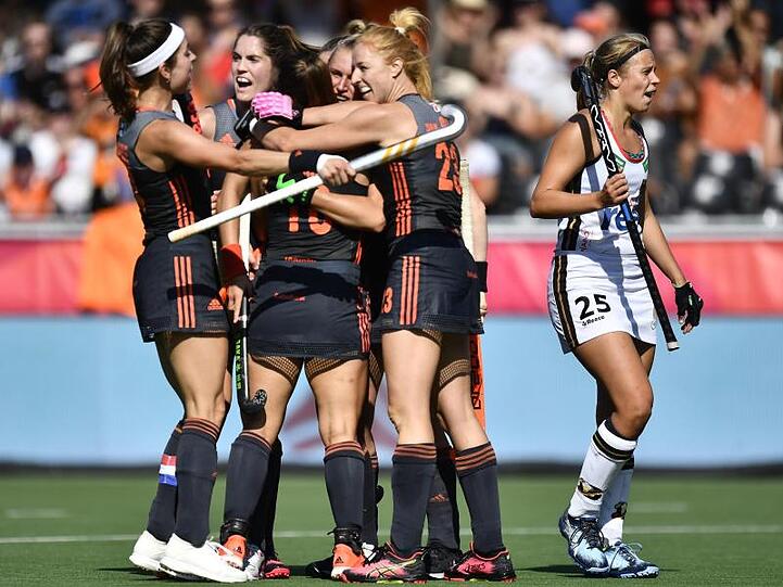 Die deutschen Hockey-Damen haben das EM-Finale gegen die Niederlande mit 0:2 verloren.