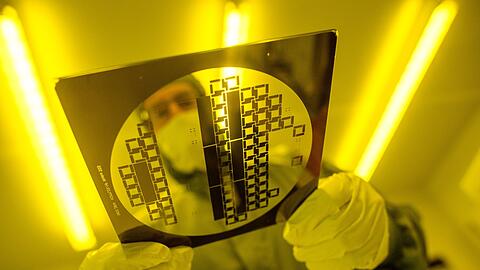 F&uuml;r das KfW-Fachkr&auml;ftebarometer werden einmal pro Quartal rund 9000 Unternehmen befragt.