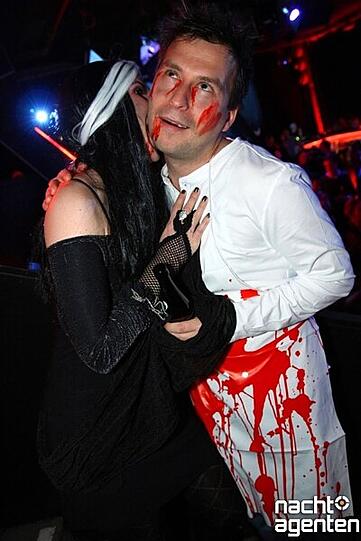 Halloween OP Kölsch im neuraum. Mehr Bilder unter: www.nachtagenten.de.