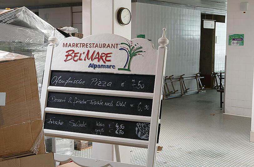 Ofenfrische Pizza und frische Salate: Auch für das leibliche Wohl der Besucher wurde gesorgt.