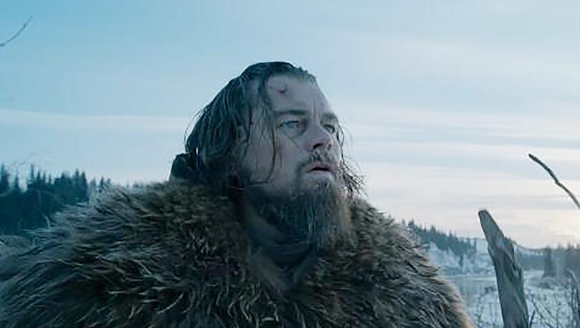 "The Revenant - Der Rückkehrer": Wird es der verwundete Fallensteller Hugh Glass (Leonardo DiCaprio) lebend zu einem rettenden Fort schaffen? "The Revenant - Der Rückkehrer": Wird es der verwundete Fallensteller Hugh Glass (Leonardo DiCaprio) lebend zu einem rettenden Fort schaffen?