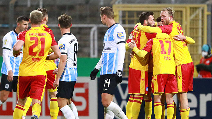 Steckten sich die Löwen am Dienstag bei der Pokal-Pleite gegen Karlsruhe mit Corona an?