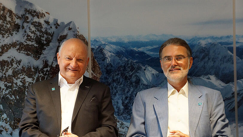 Robert Brech, CEO von KAUT-BULLINGER, (links) und Rudolf Egerer, für die Alleineigentümerfamilie, (rechts) auf der Pressekonferenz am Freitag. Robert Brech, CEO von KAUT-BULLINGER, (links) und Rudolf Egerer, für die Alleineigentümerfamilie, (rechts) auf der Pressekonferenz am Freitag.