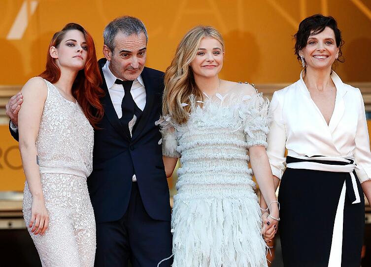 Von links: Kristen Stewart, Olivier Assayas, Chloe Grace Moretz und Juliette Binoche