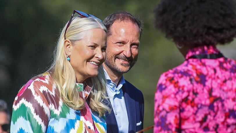 Kronprinz Haakon und Kronprinzessin Mette-Marit bei den Feierlichkeiten in Bergen.