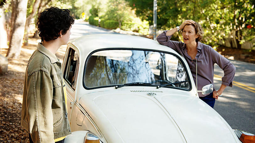 Dorothea (Annette Bening) und Sohn Jamie (Lucas Jade Zumann).
