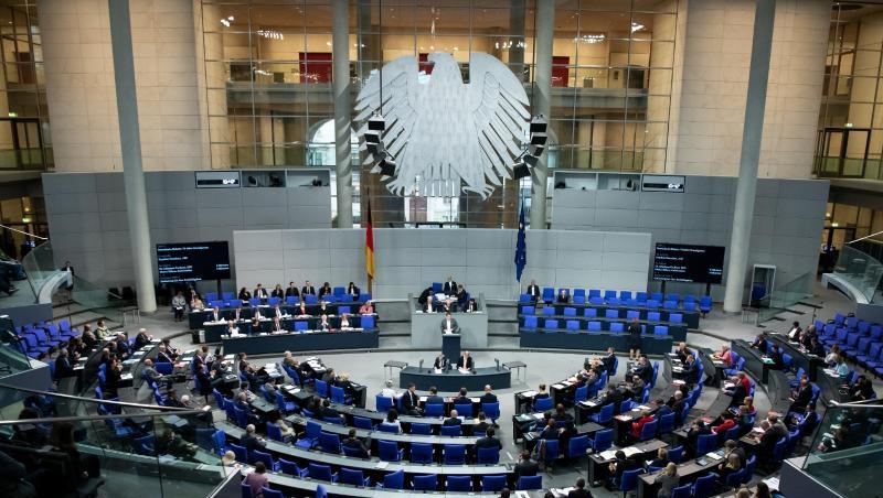 Der Gesetzesvorschlag von Innenminister Seehofer stößt bei der Opposition im Bundestag auf Kritik. Der Gesetzesvorschlag von Innenminister Seehofer stößt bei der Opposition im Bundestag auf Kritik.