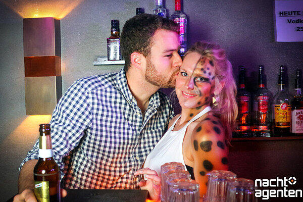 Im Jack Rabbit ging es am Samstag in eine neue Runde "House vs. Black". Mehr Bilder unter: www.nachtagenten.de