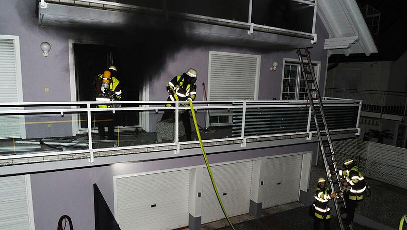 In der Kravogelstraße brannte es am Montagabend in einem Zimmer einer Zweizimmerwohnung. In der Kravogelstraße brannte es am Montagabend in einem Zimmer einer Zweizimmerwohnung.