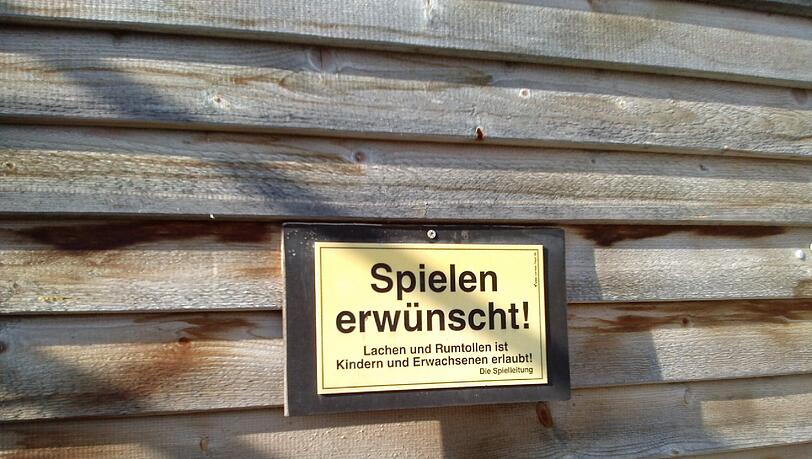 Lachen und Herumtollen erlaubt! Lachen und Herumtollen erlaubt!