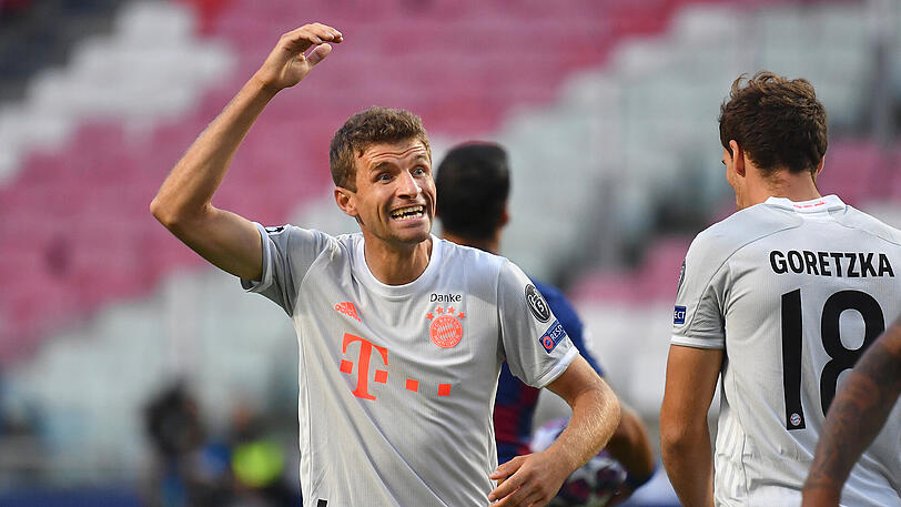 Thomas Müller trifft zum 1:0 gegen den FC Barcelona.
