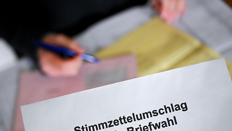 Beim Verschicken der Briefwahlunterlagen hat es in Kulmbach eine Panne gegeben. (Symbolbild) Beim Verschicken der Briefwahlunterlagen hat es in Kulmbach eine Panne gegeben. (Symbolbild)
