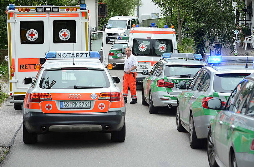 Sehen Sie in unserer Fotostrecke die Bilder vom Polizeieinsatz im Seniorenheim.
