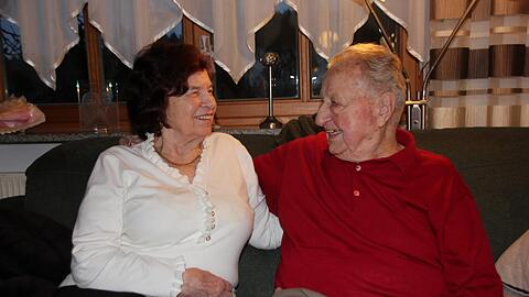 Fanny (89) und Oskar (98) H&ouml;cherl haben ein Rezept f&uuml;r eine lange Ehe: "Lang leben" sei eine gute Basis, findet Oskar.