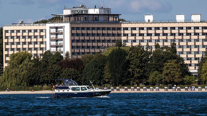 Einst war es ein DDR-Vorzeigehotel: Das leerstehende Müritz-Hotel ist nicht mehr sanierbar.