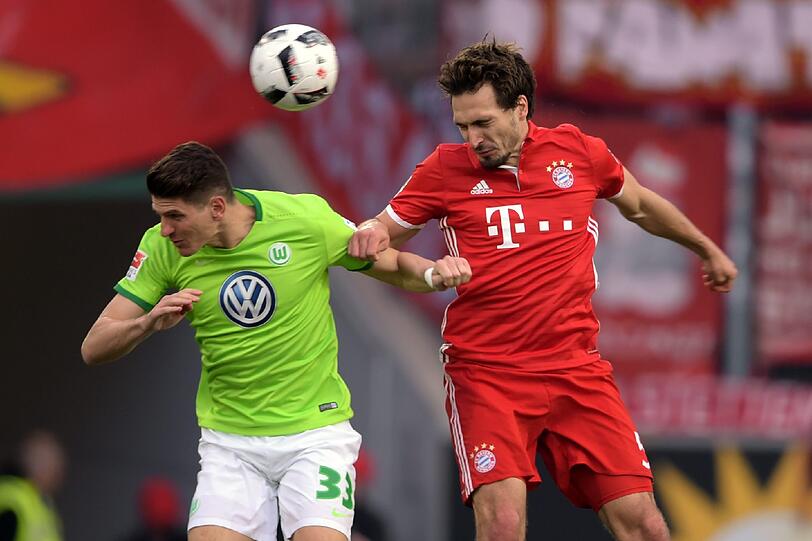 MATS HUMMELS: NOTE 2: "Einfach nichts mehr drin, der Akku war leer", sagte der Ex-Dortmunder nach dem Pokalspiel. Spielte trotzdem. Auch, weil Boateng wegen Adduktorenproblemen gar nicht konnte. Für ihn ist es die erste Meisterschaft im Bayern-Trikot, nach den Titeln 2011 und 2012 mit dem BVB. Ging nach 68 Minuten vom Platz. Job erfüllt.