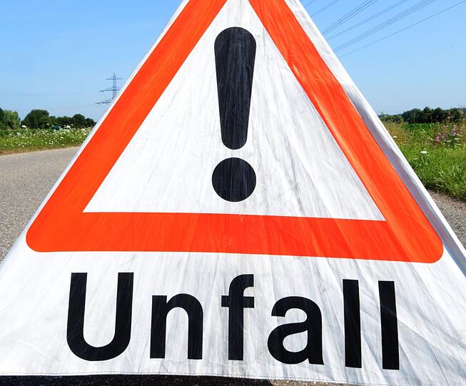 Bei einem Baukranunfall in Bad Homburg hat es mehrere Verletze gegeben. (Symbolbild).
