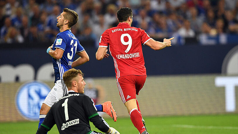 Vier Treffer nach zwei Bundesligaspielen: Die Quote von Bayern-Stürmer Robert Lewandowski kann sich sehen lassen. Vier Treffer nach zwei Bundesligaspielen: Die Quote von Bayern-Stürmer Robert Lewandowski kann sich sehen lassen.