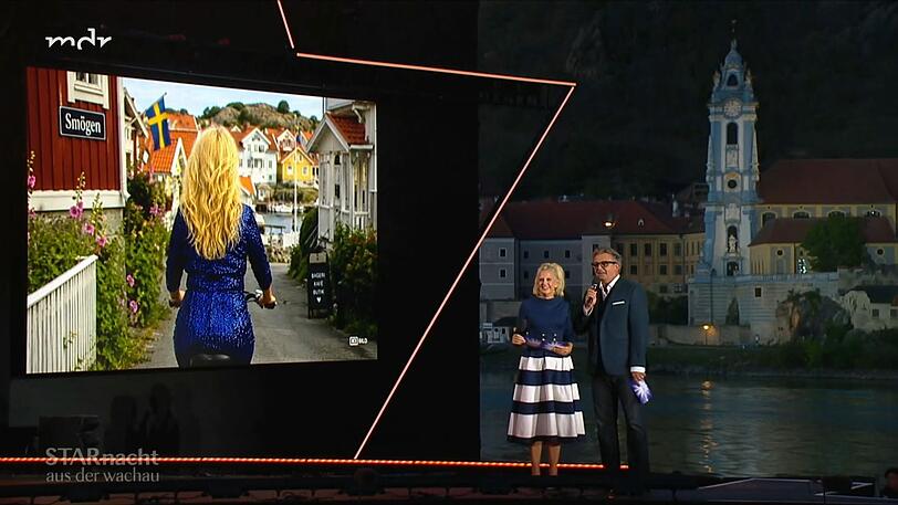 Barbara Schöneberger präsentierte dem TV-Publikum eine lustige KI-Panne. Barbara Schöneberger präsentierte dem TV-Publikum eine lustige KI-Panne.