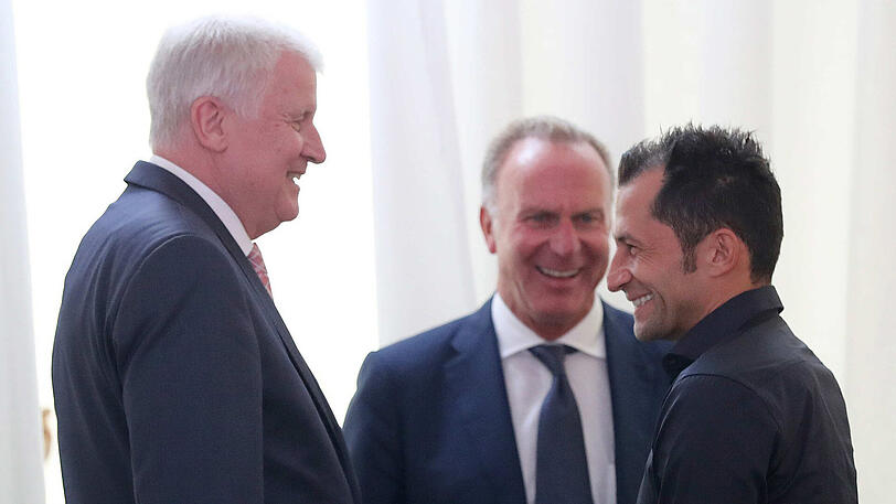 Bester Laune: Horst Seehofer, Karl-Heinz Rummenigge und Hasan Salihamidzic (von links).
