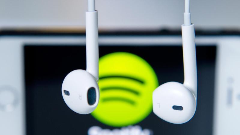 Spotify auf dem iPhone: Musikstreaming-Anbieter sind schon lange unzufrieden damit, dass sie einen Teil der Abo-Erlöse an Apple abgeben müssen. Spotify auf dem iPhone: Musikstreaming-Anbieter sind schon lange unzufrieden damit, dass sie einen Teil der Abo-Erlöse an Apple abgeben müssen.