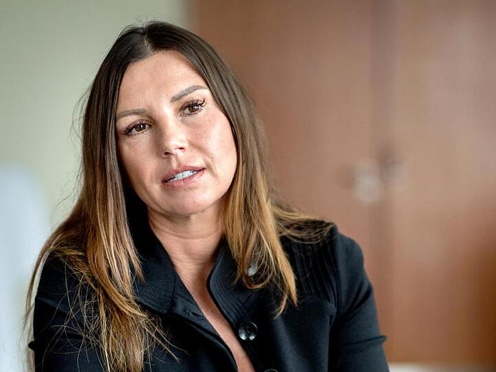 Teresa Enke, Vorsitzende der Robert-Enke-Stiftung, hat den Weg zurück ins Leben geschafft.